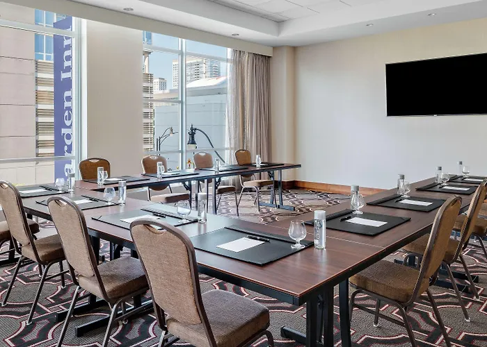 Hotel Hilton Garden Mccormick Place 3*
