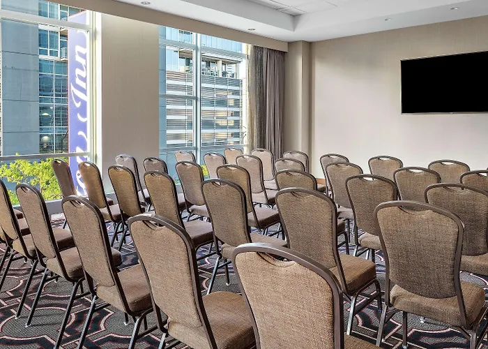 Hilton Garden Mccormick Place 3*