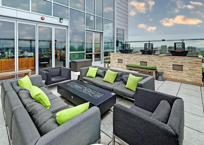 Отель Hilton Garden Mccormick Place 3*